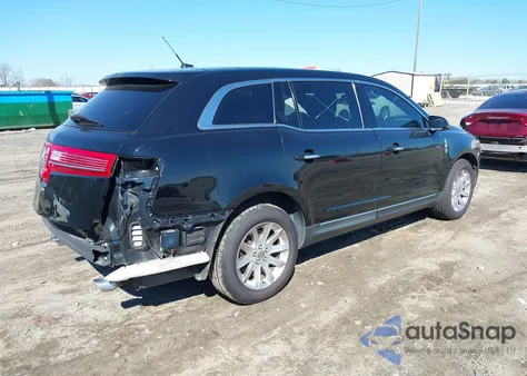 2018 Lincoln Mkt from USA, damaged, VIN 2LMHJ5NK2JBL01831